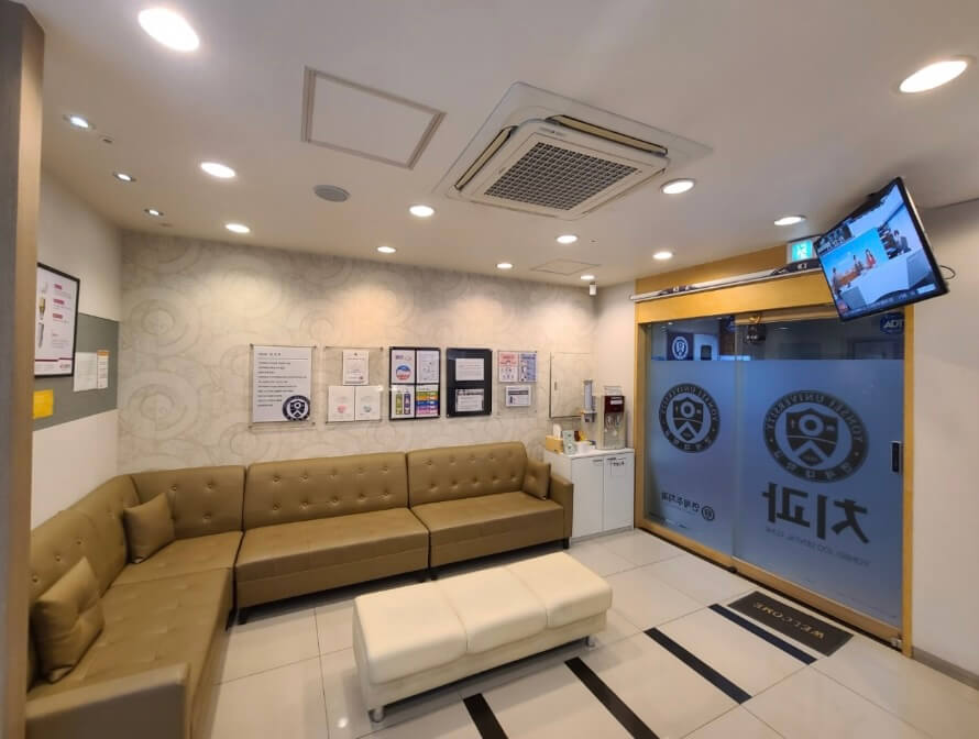 도봉산역 임플란트 연세주치과