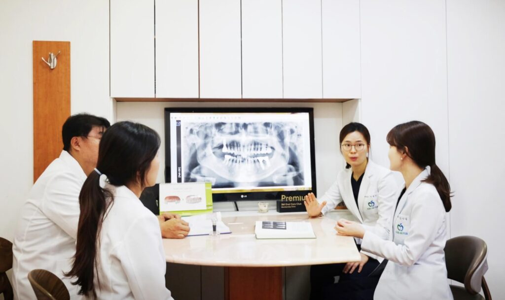 동묘앞역 임플란트 사과나무치과