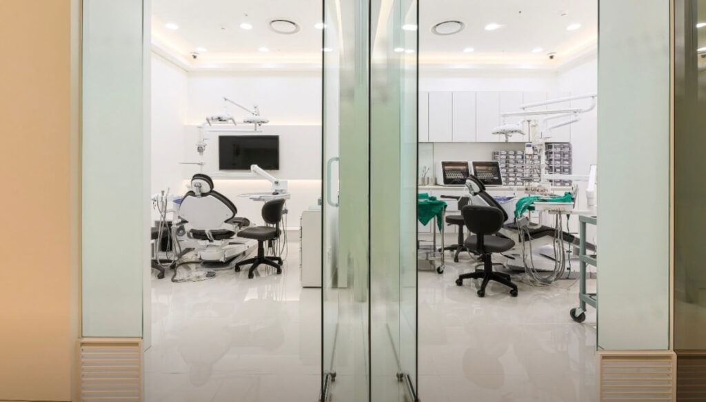 서대문역 임플란트 서울하늘에치과